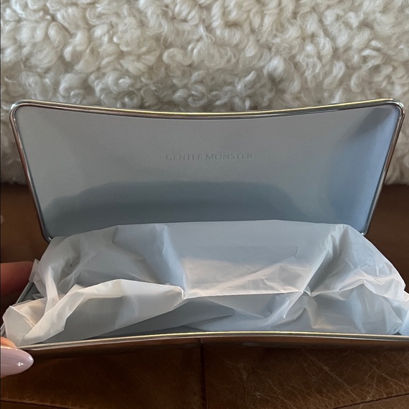 Gentle Monster Sunglasses Lix 01 (Unisex, Men’s or Women’s glasses) - Picture 8 of 13